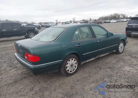 1997 Mercedes-Benz E 320 from USA, damaged, VIN WDBJF55FXVA268163